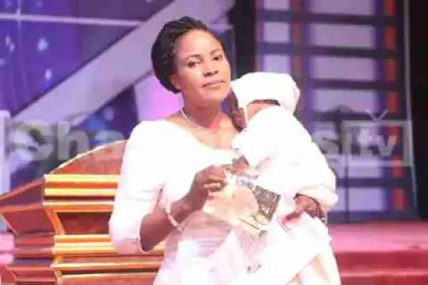 Lady Welcomes Baby 16 Years After Wedding After Pastor Iginla Prayed For Her (Pic)